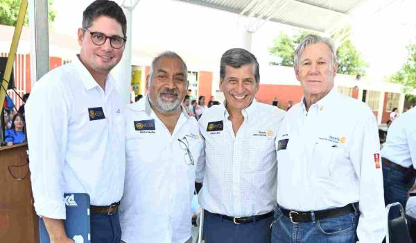 José Almanza, Héctor Medina, Carlos Orta y Collins Camp.