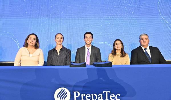 Mónica Maluy, Alice Fournier, Adrián González, Karina Medrano y Gerardo Alvarado.