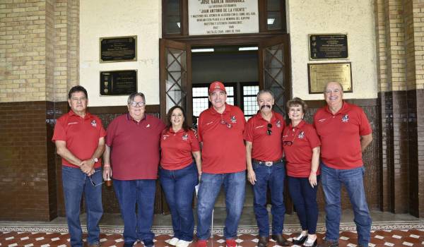 Comité organizador, Leopoldo García, Carlos Martínez, Martha Sousa, César Valdez, Javier Quijano, María del Carmen González y Jorge Dávila.