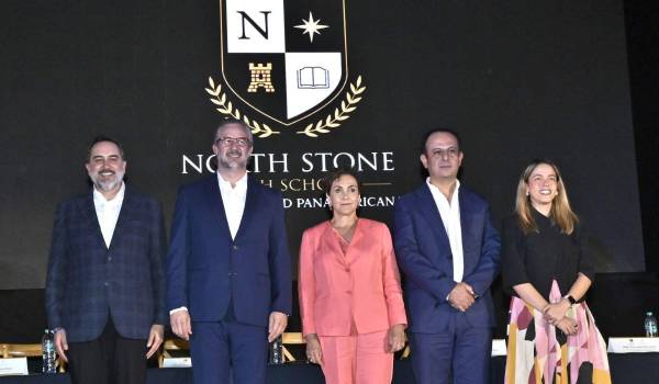 North Stone High School. Calidad Internacional, Nuevos Horizontes.