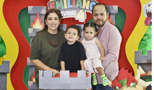 Samantha Natividad, Emiliano, Constanza y Jesús Fernando Rodríguez.