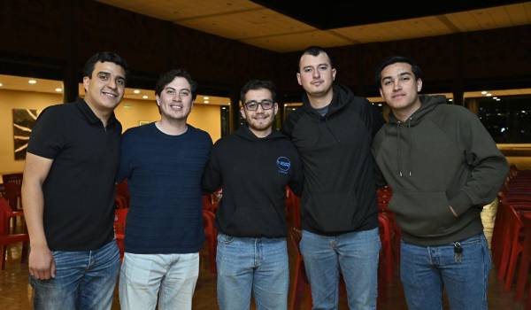 Rogelio Zertuche, Joel Emiliano Cortez, Braulio César Carreón, Samuel Valdés y Eduardo Coronado.