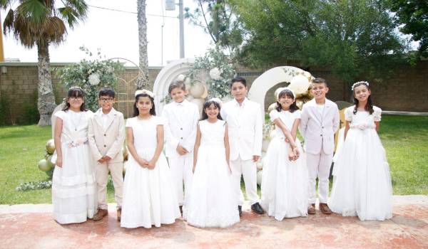 Sofía Tovar, Gerardo Flores, Regina Diaz, Rafael Valencia, Ángela Guardado, Eduardo Arizpe, Victoria Reséndiz, Luis Enrique Pinedo y María Regina González.