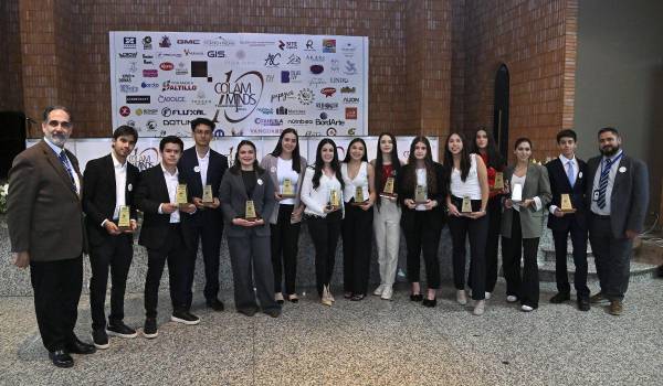 Comité organizador coordinado por la maestra Sofía Arizpe y sus alumnos Rodrigo Anzures, Regina Ávila, Alexandra Chávez, Giuliana Fuentes, Regina García, Rodrigo José González, José Rodolfo Martínez, Julia Saldaña, Gladys Alejandra Torre, Eduardo Treviño, Paloma Valdés y Renata Vázquez, acompañados por Jorge Alanís, director del COLAM y Benito Gaytán, director de High School.
