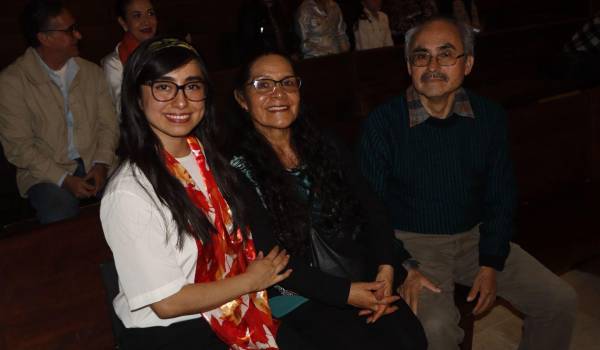 Ariadna Gamero, Isabel Vega y Prócoro Gamero.