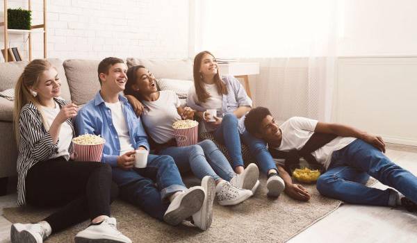 El cine y el vino brindan juntos: de clásicos de Hollywood a documentales y miniseries, cada historia celebra la pasión y el arte de la vid.