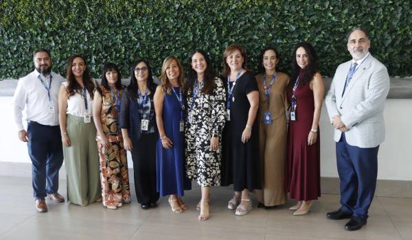 Docentes y directivos del COLAM.
