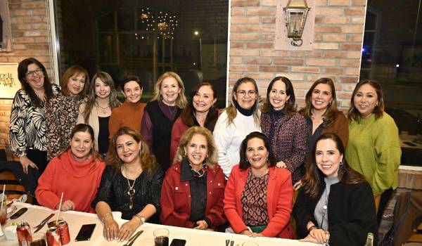 Las amigas celebraron su tradicional posada con risas, gratitud y un brindis por lo que viene.