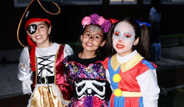 Romina Ortega, Paulina Villasana y Lía Herrera.