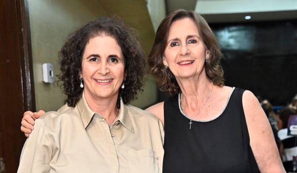 Graciela y Raquel Talamás.