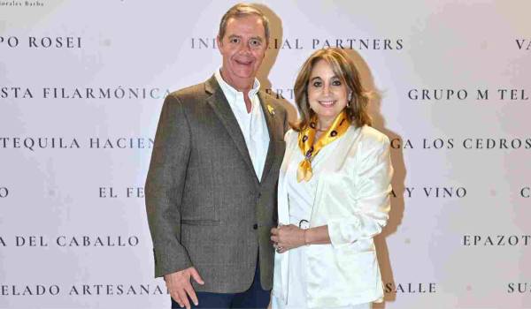 Herminio Rodríguez y Gina Lara.