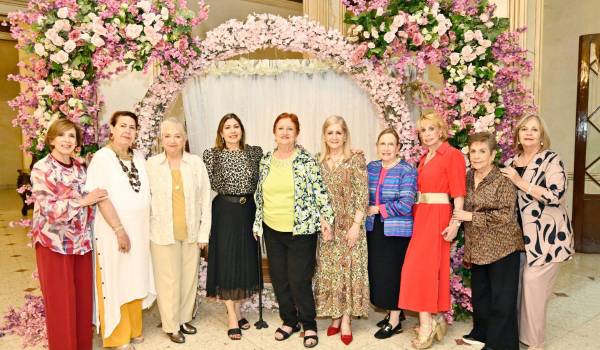 Grupo de amigas de los miércoles.