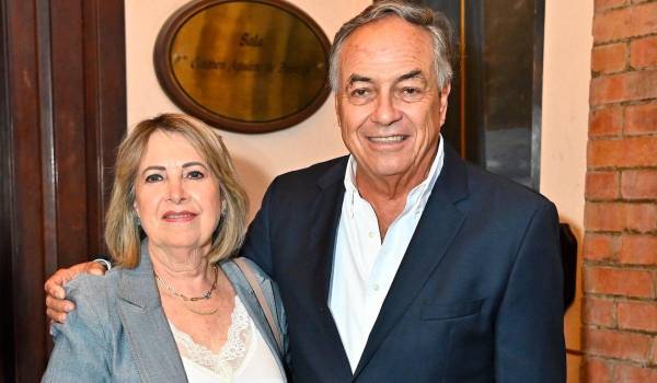 Lili y Abraham Cepeda.