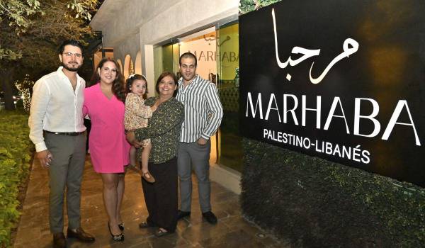 Erick Ortiz, Mary Sony Iga, María Camila Ortiz, Sonia Moses y José Eduardo Iga.