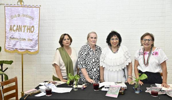 Charis Oyervides, Silvia Morales, Cristina Álvarez y Eva Romero.