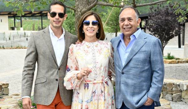 José Trillo Rivas, Leticia Ochoa de del Bosque y Jorge del Bosque de la Peña.