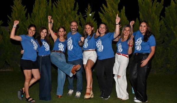Aidé Elena Agüero, Paola Neira, Ana Catalina González, “Chito” Aguirre, Paty Montañez, Ana Sofía José, Marcela Martínez y Mirna Silva.