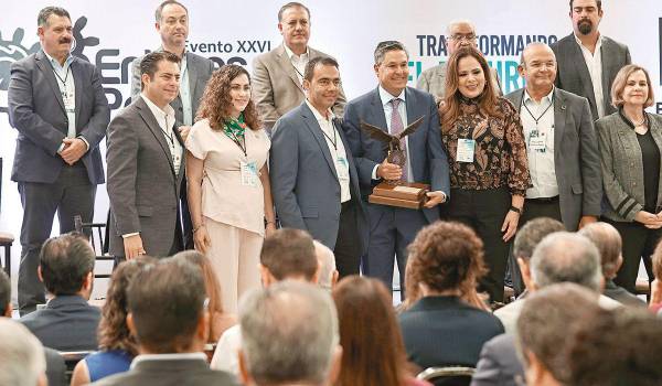 Inauguración y evento conmemorativo XXVI enlaces productivos e innovación tecnológica Canacintra.