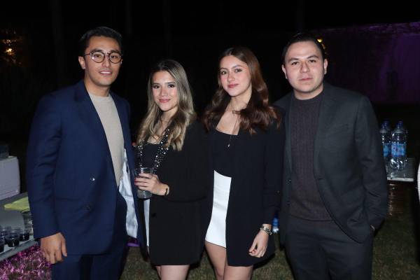 Jorge López, Romina Sandoval, Valeria Gómez y Daniel Garza.