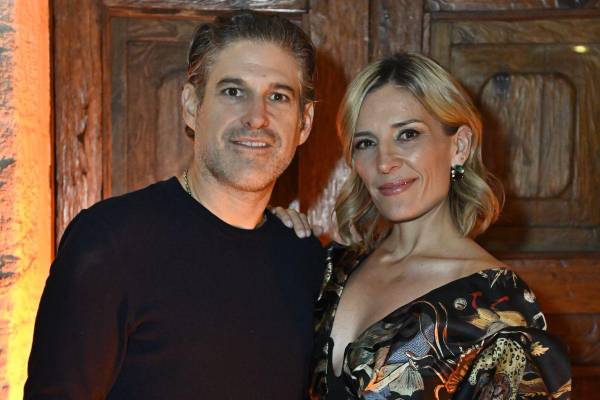 Lucía con su esposo Fernando González.