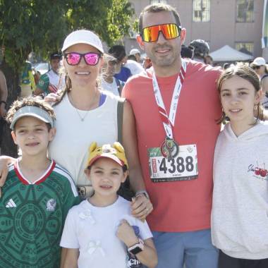 Familia Gándara Flores.