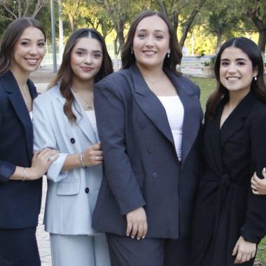 Sofia Cepeda, Ashley Esquivel, Olga Durón, Paloma Ramos y Ángela Gil.