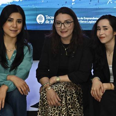 Perla Cecilia García, Itzel Bautista y Kamila Barrera.