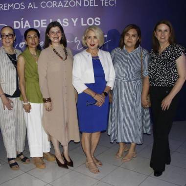 Emilio Ortiz, Alicia de la Peña, Sakira Hernández, Ana Lucía Aguilar, Sandra Maycotte, Angélica Vargas y Adelina Theurel.