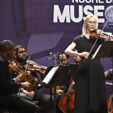 La Orquesta Filarmónica del Desierto llenó de música el Museo de las Aves durante la sexta edición de Noches de Museos.
