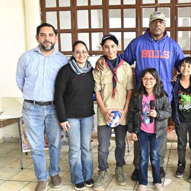José Antonio Domínguez, Cristina Sosa, Santiago Domínguez, Gabe Northern, Mackenzie Leonor Mora Chu, José Julian Herrera, Brian, Rosy y Sandy Dueñas.