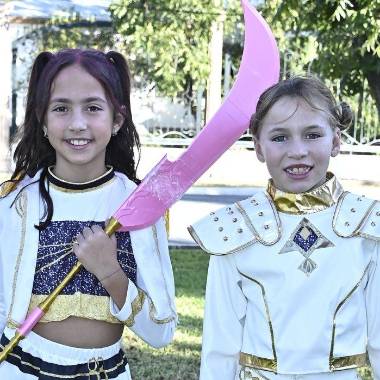 Emilia González y Eva Valdés.