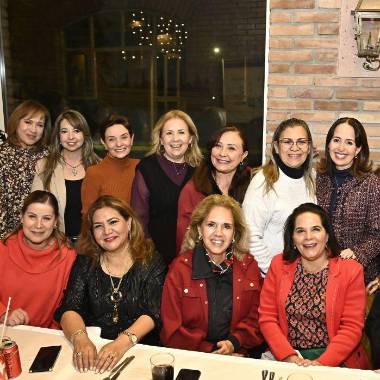 Las amigas celebraron su tradicional posada con risas, gratitud y un brindis por lo que viene.