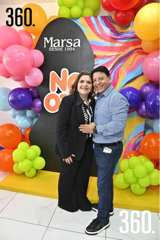 $!Lorena de Peña y José Alfredo Martínez.