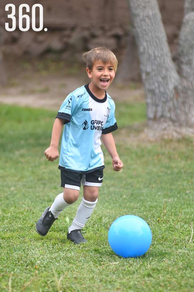 $!¡JUAN PABLO GARCÍA LOPÉZ SE FESTEJA!