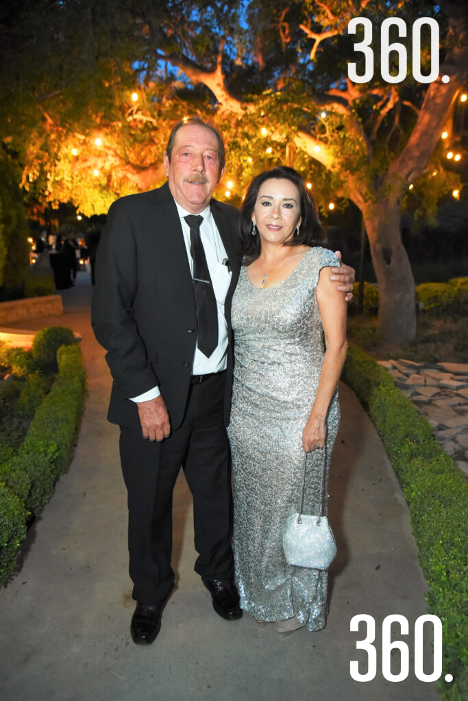 $!Mario Garza y Martha Cardoza.