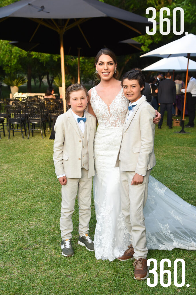 $!Ana Espino con Damián y Emiliano Ramos.