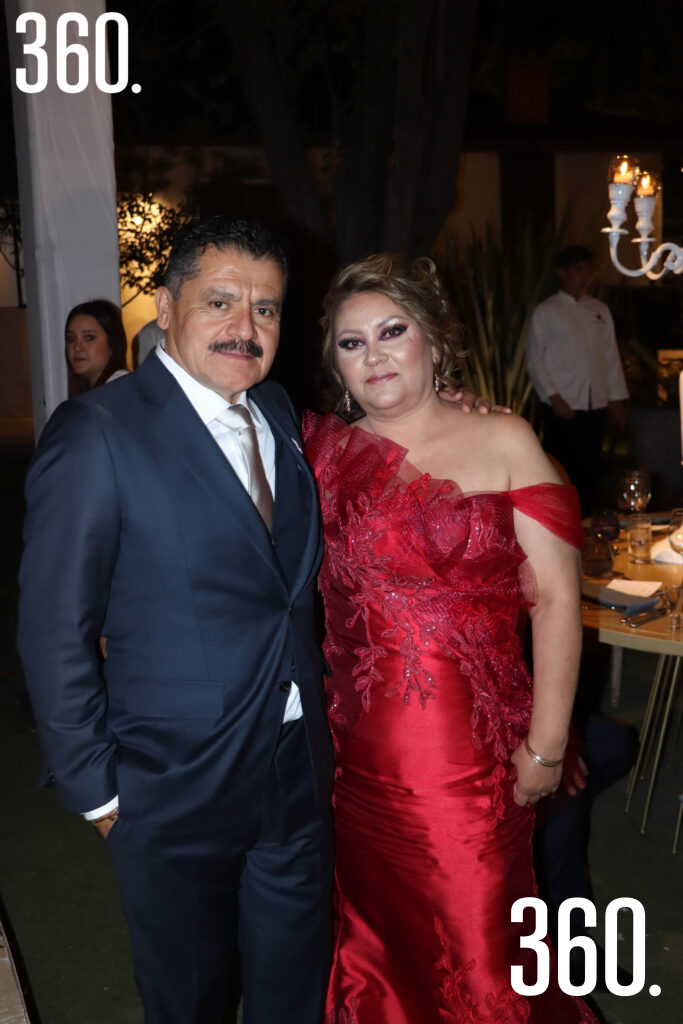$!Guillermo Garza y Teresa Castillo.