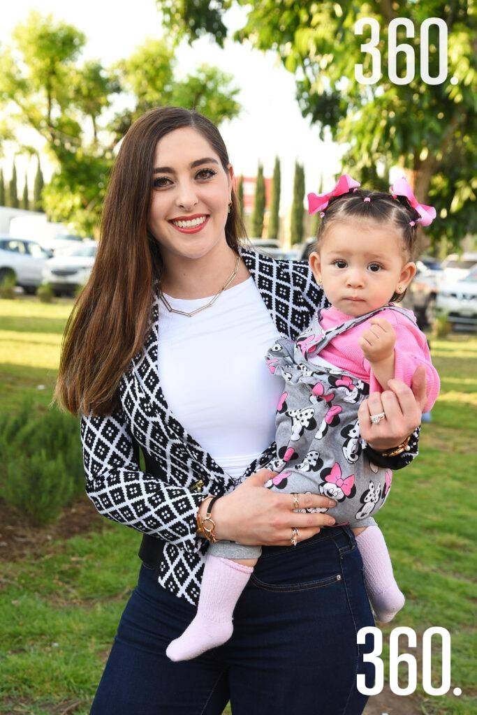 $!Giselle Dávila y Aria Victoria Hinojosa.