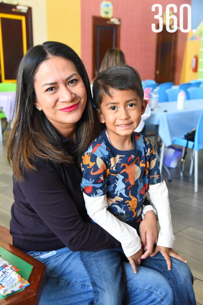 $!MARIE NUÑEZ CELEBRA CON THINKERBELL