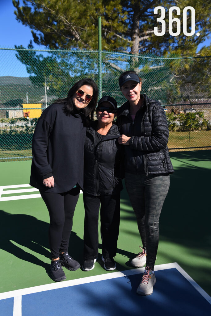 $!TENIS &amp; MOUNTAINS