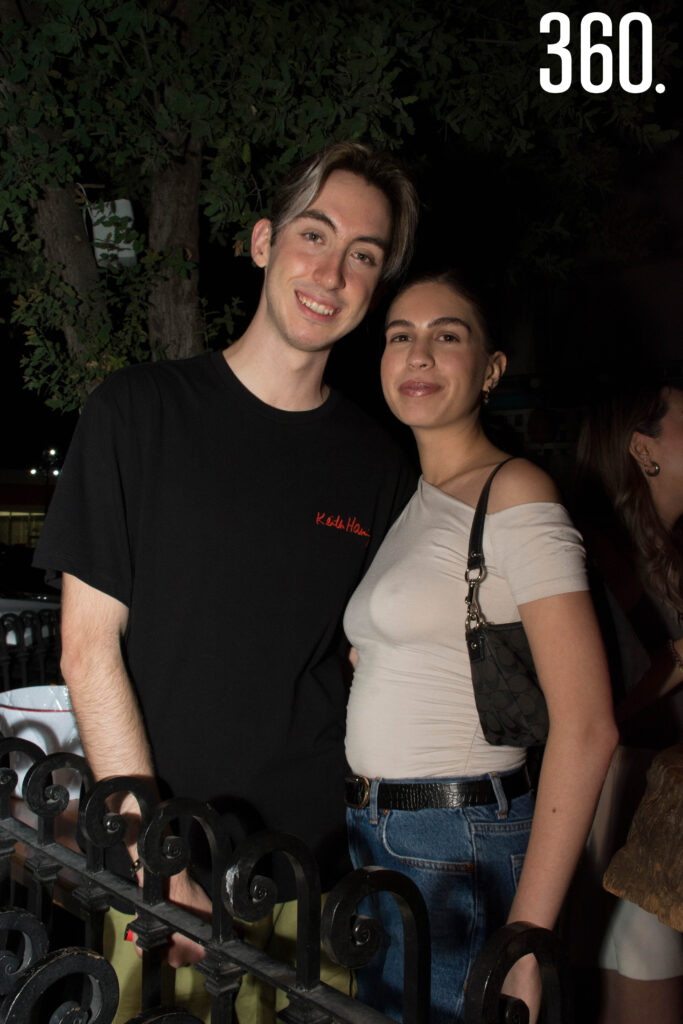 $!DISFRUTAN BRUNCH DE NOCHE