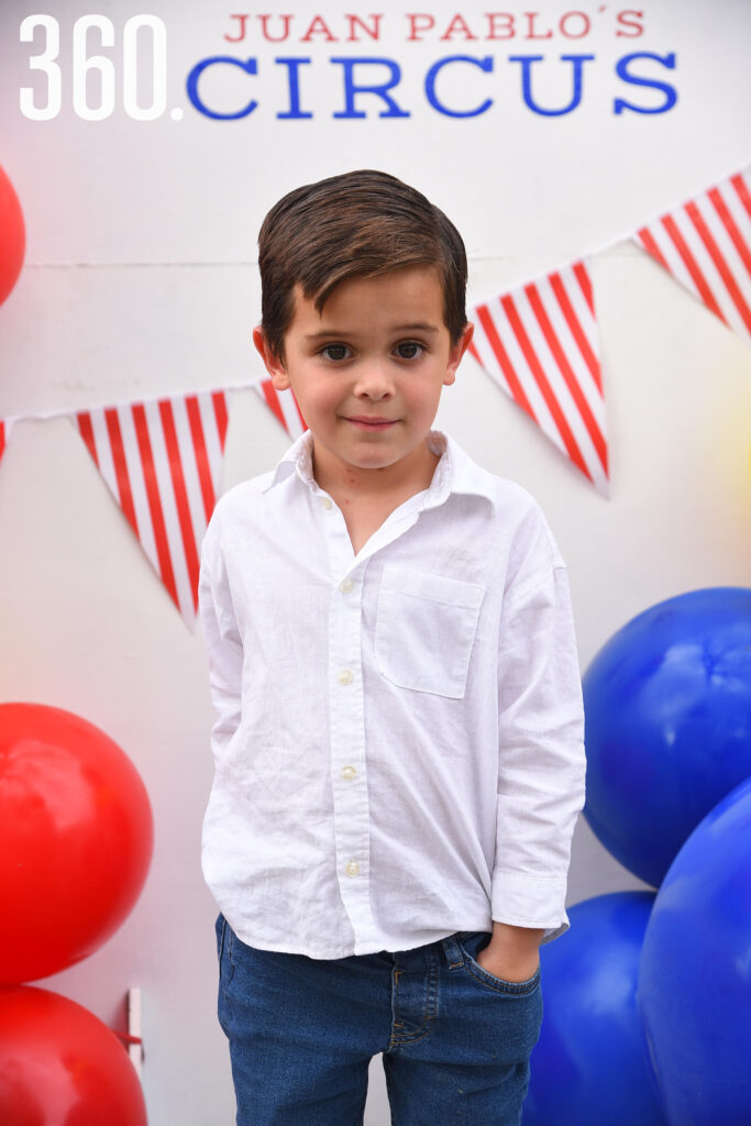 $!¡JUAN PABLO GARCÍA LOPÉZ SE FESTEJA!