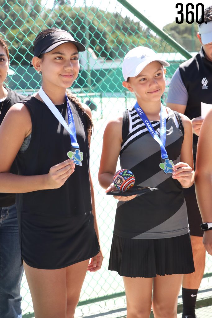$!Camila Hidalgo y Elsa Piña, campeonas 14 años femenil.