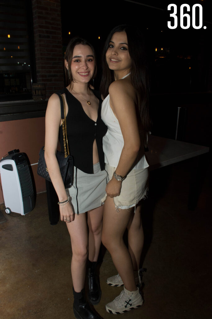 $!DISFRUTAN BRUNCH DE NOCHE