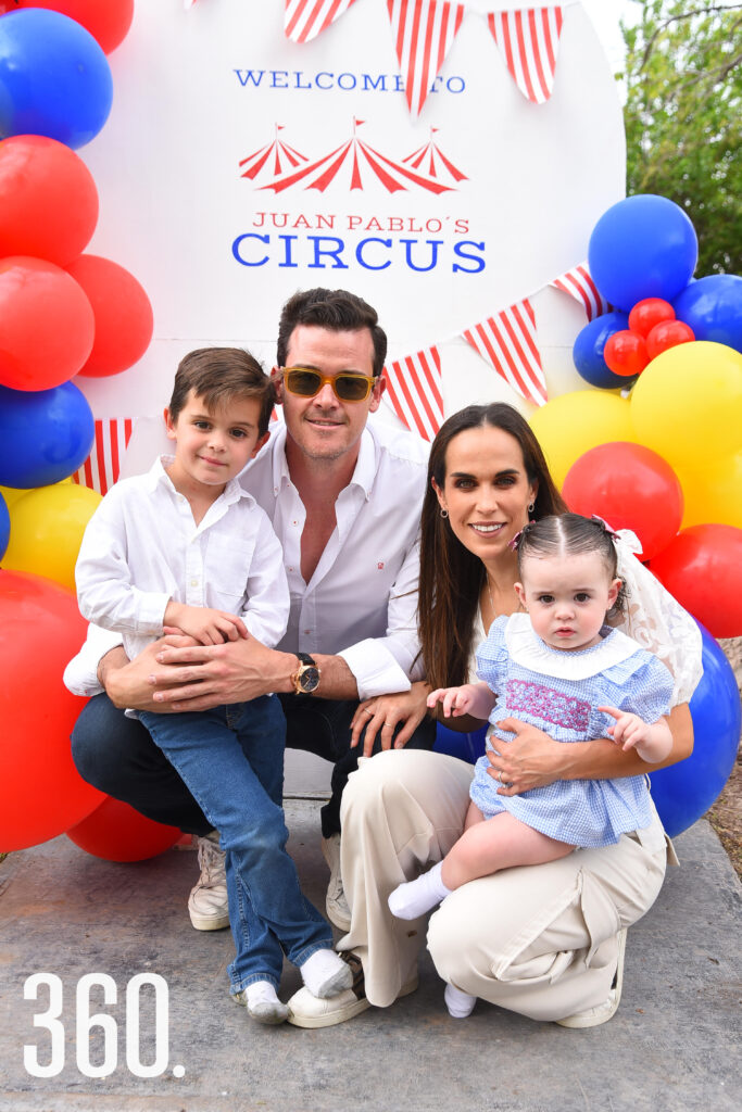 $!¡JUAN PABLO GARCÍA LOPÉZ SE FESTEJA!