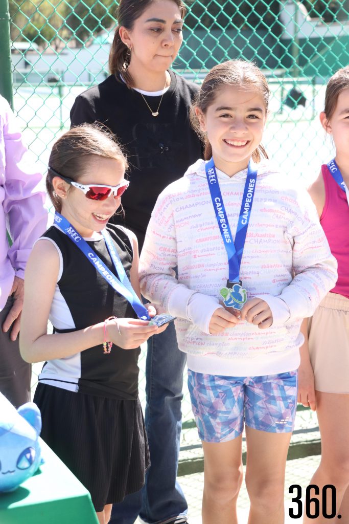 $!Alena Perales y Fernanda García, campeonas 10 años femenil.