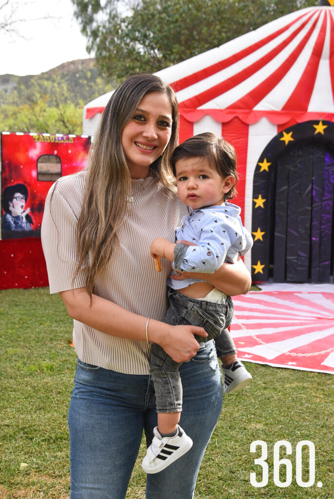 $!¡JUAN PABLO GARCÍA LOPÉZ SE FESTEJA!