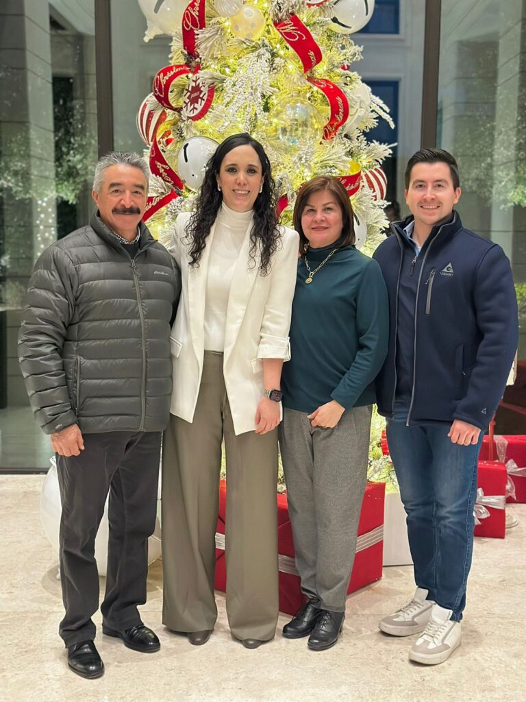 $!ROSCA DE REYES CON PATRICIA TREVIÑO