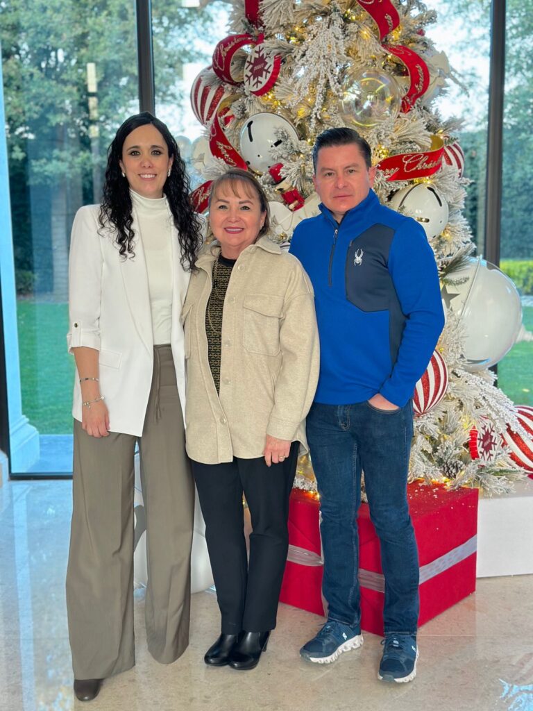 $!ROSCA DE REYES CON PATRICIA TREVIÑO