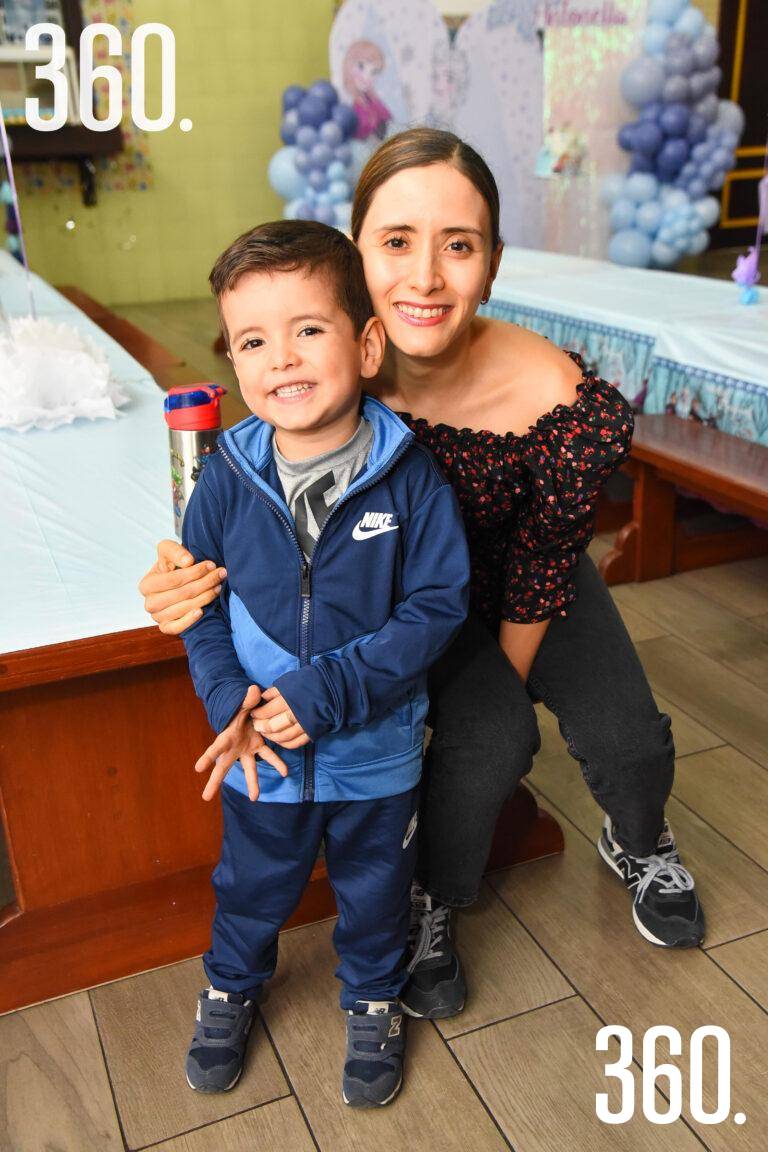 $!José Daniel López Bueno y Mariana Bueno.